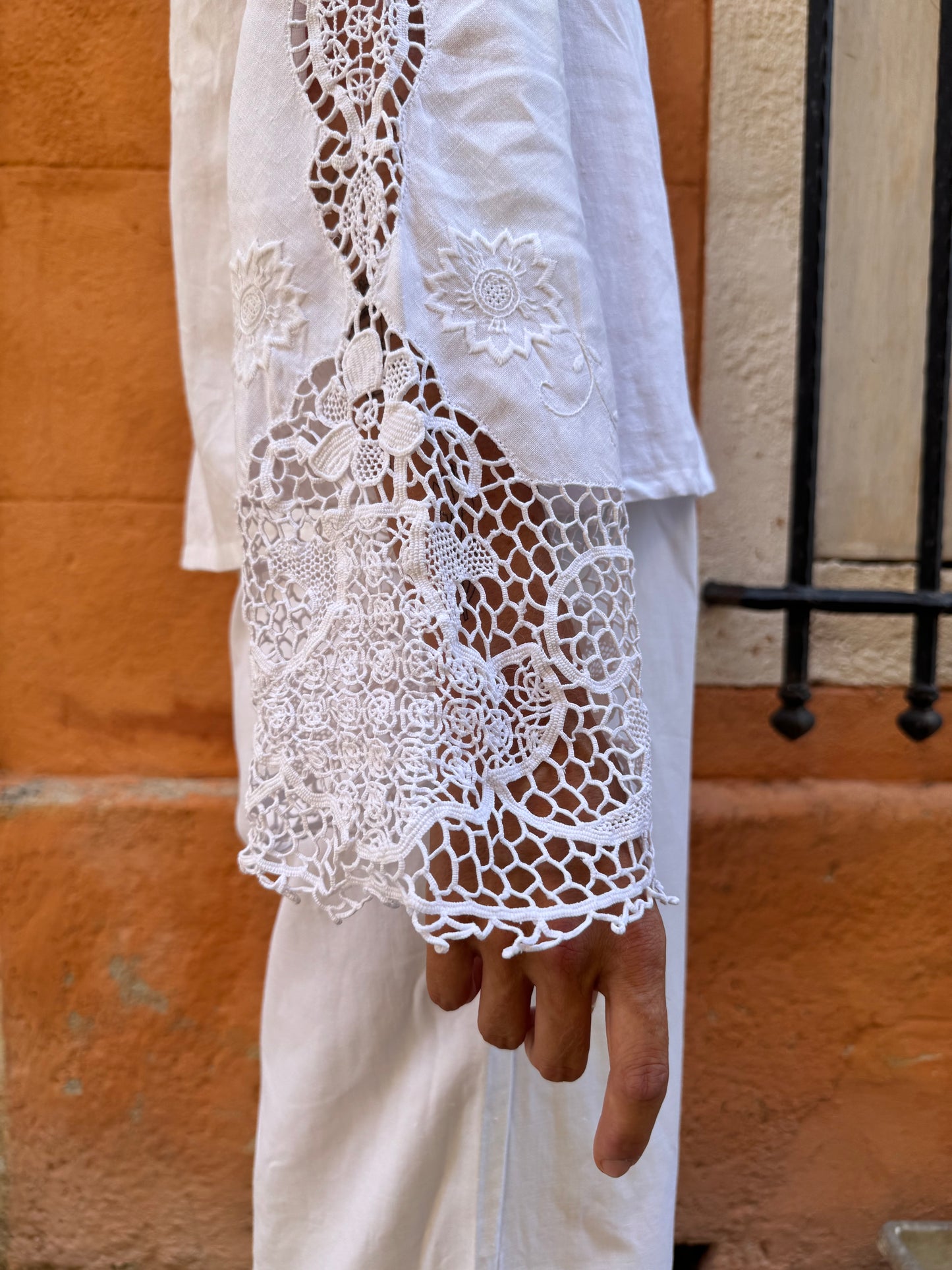 Vareuse - broderies ajourées