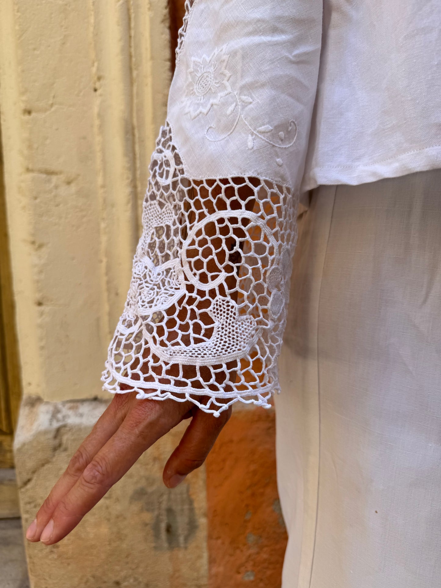 Vareuse - broderies ajourées