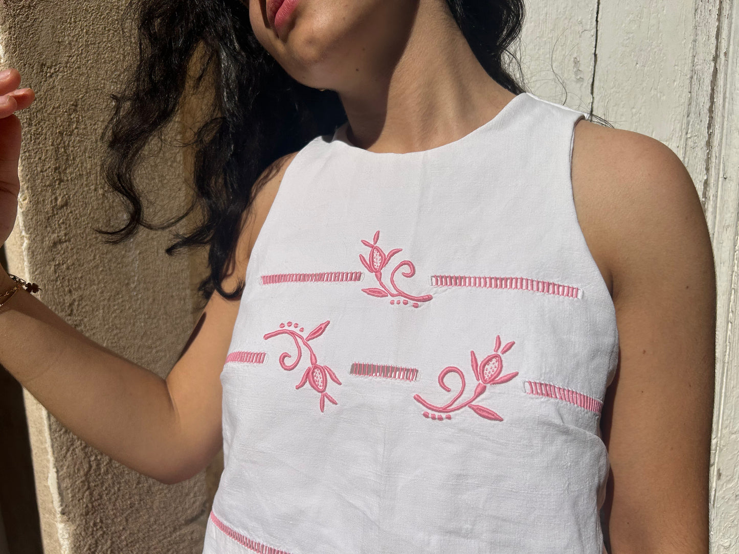 Top dos nu - Broderie rose