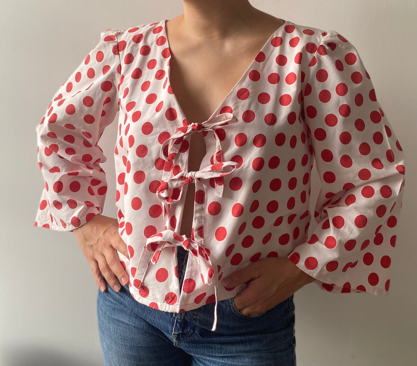 Blouse à liens - Pois rouge