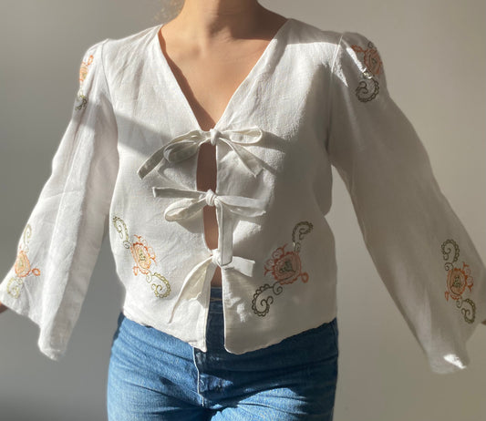 Blouse à liens - Lin brodé